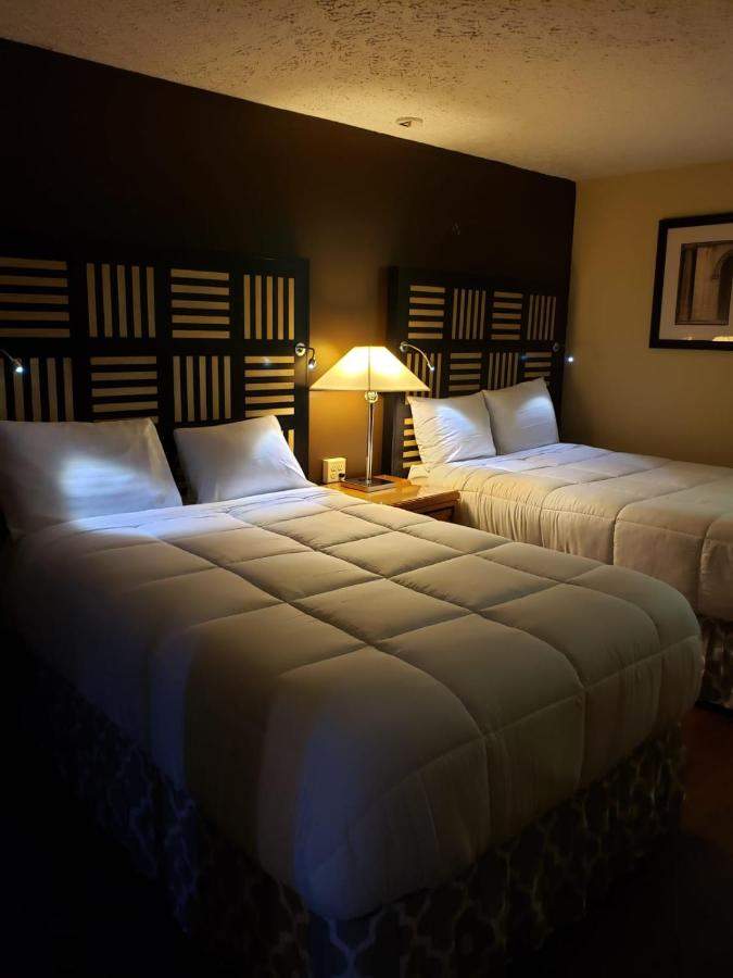 Double room Motel M Lewisburg WV